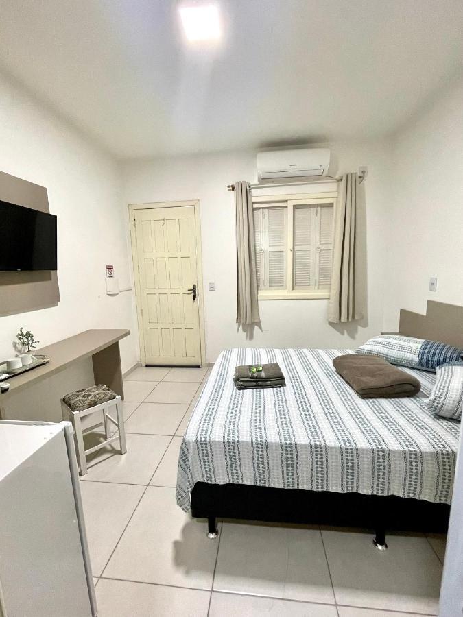 Residencial Hostel サンタ・クルス・ド・スル エクステリア 写真